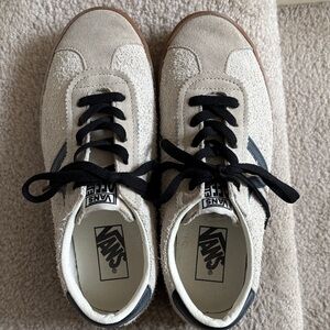 Vans Cream Sneakers with Black Accents! Size 8.5 Women’s. EUC!